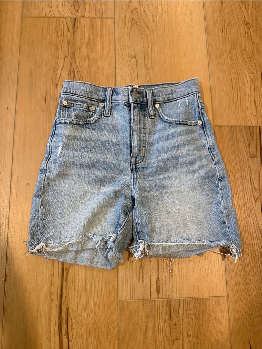 Madewell high rise denim mid length shorts light wash size 23